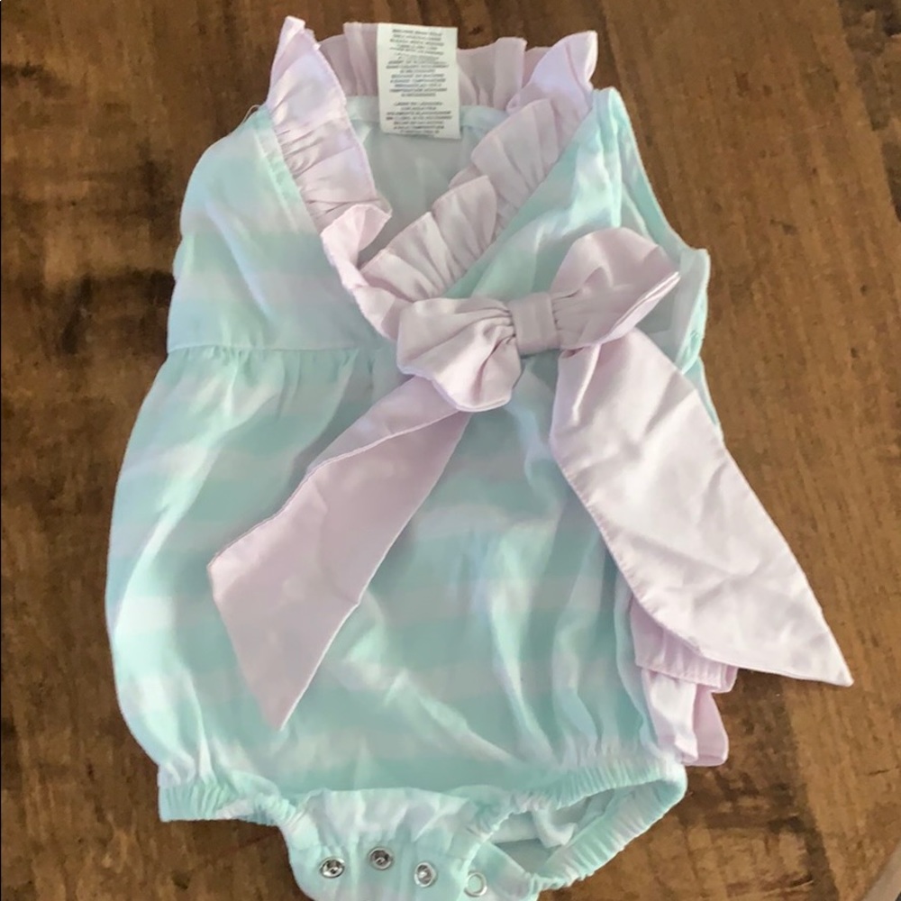 Ruffle Butts bubble